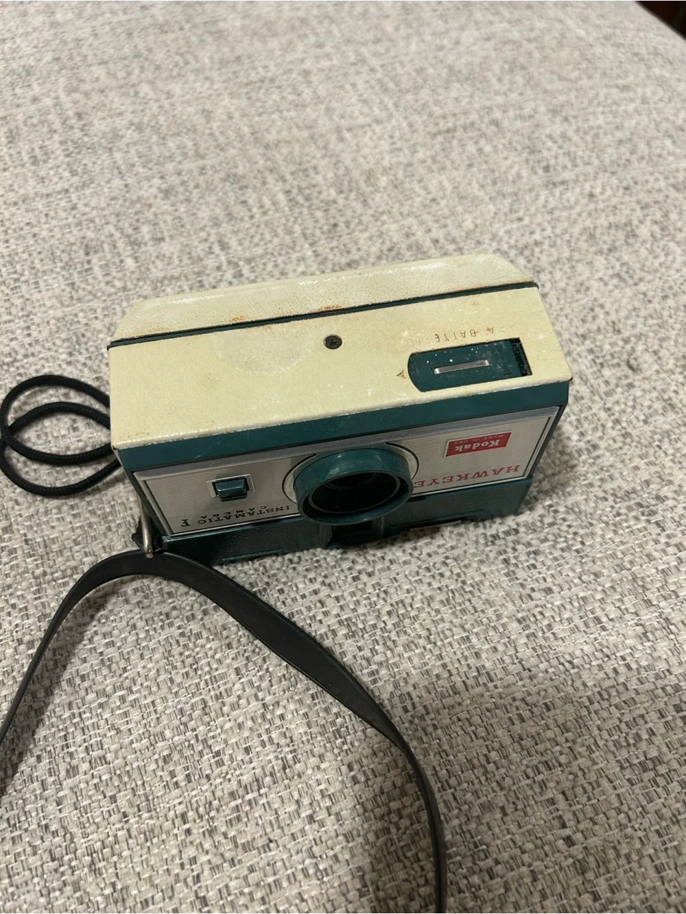 Kodak Hawkeye Instamatic F Camera - Green and Silver Accents untested as is